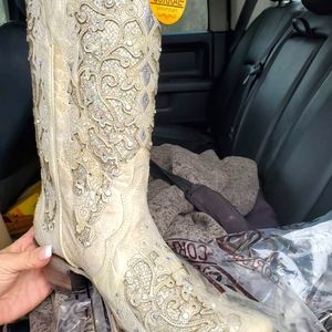 Corral boots